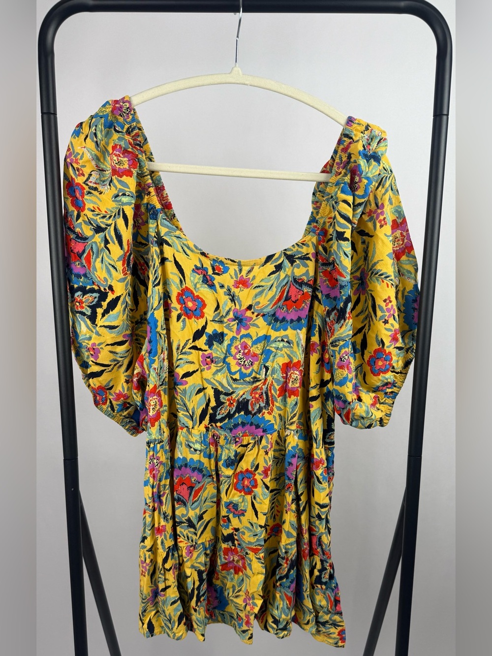 Terra & Sky Yellow Floral Peplum Blouse 1X Plus Tiered Puff Sleeve Top - Picture 2 of 4